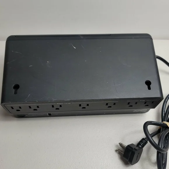 APC BE670M1 675VA 360W 7 Outlet BackUPS Uninterruptible Power Supply UPS Battery - Picture 3 of 6